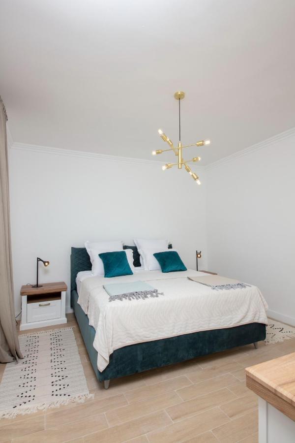 Spring Apartment เปราสต์ ภายนอก รูปภาพ