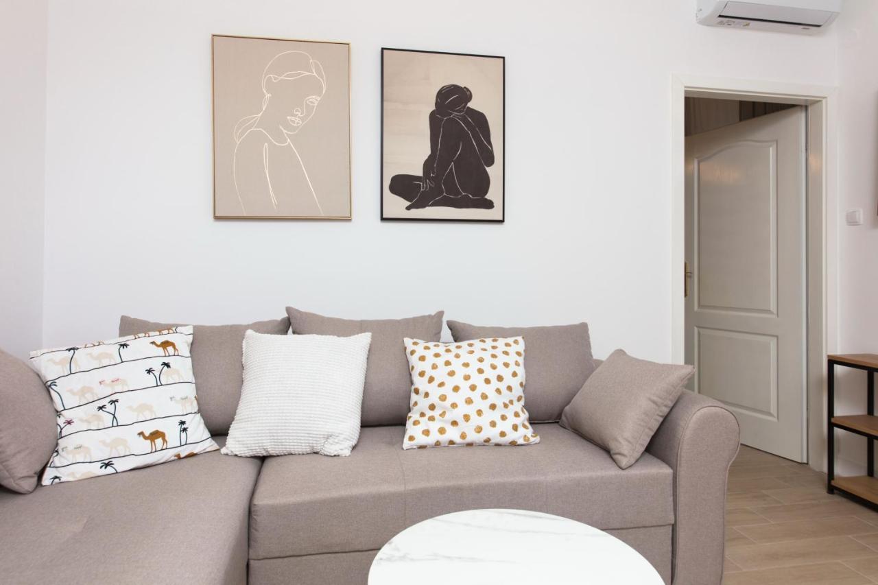 Spring Apartment เปราสต์ ภายนอก รูปภาพ